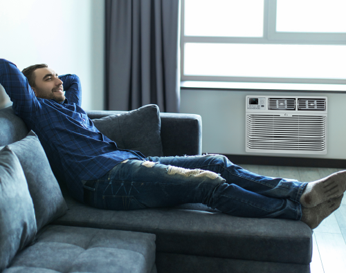 Quarto com ar-condicionado instalado