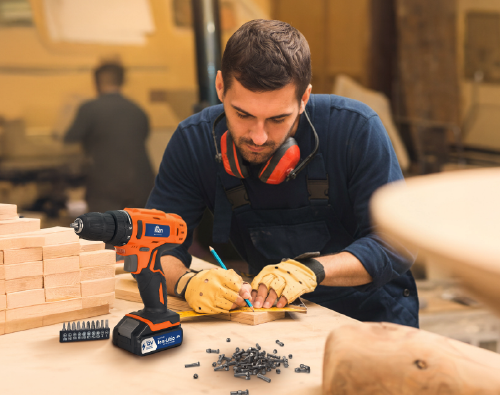 Para apertar e ajustar